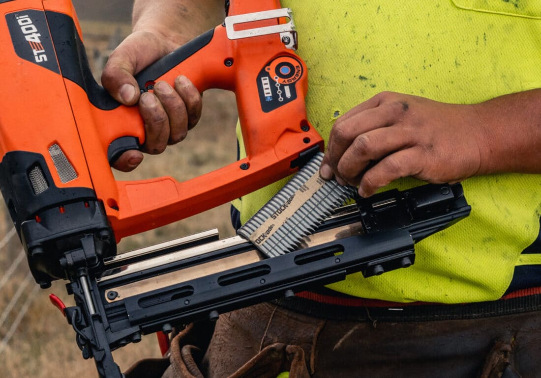 The St400i staple gun uses 9 Gauge Barbed and Plain Fencing Staples. Use genuine Stockade staples designed not to let you down.