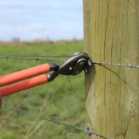 Staplemate fence staple remover